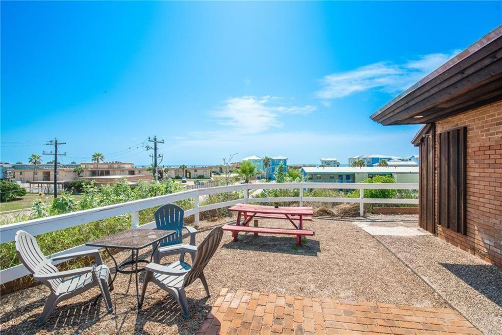 Belles Sea Inn Port Aransas Bagian luar foto